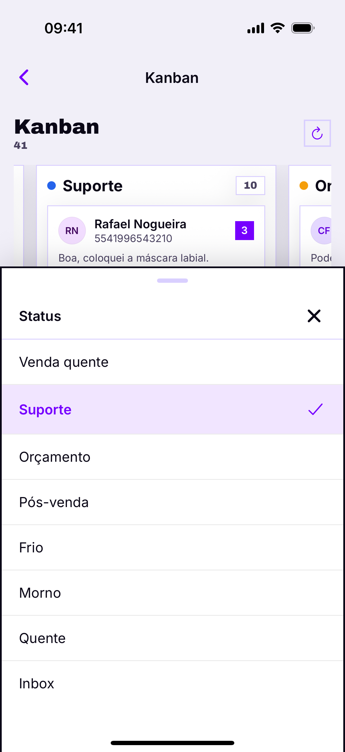 Card do Kanban com o seletor Status aberto mostrando as colunas disponíveis